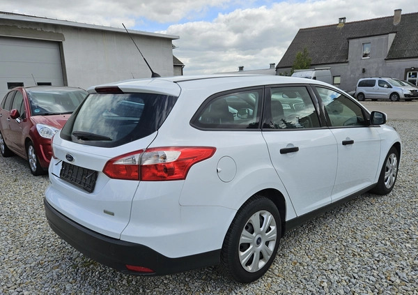 Ford Focus cena 23900 przebieg: 156000, rok produkcji 2014 z Piwniczna-Zdrój małe 379